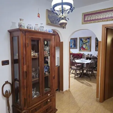 Apartamento 2-bedroom With Dajti Mountain View *