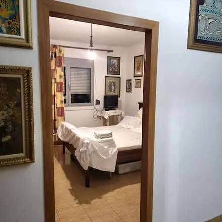 Apartament Folklore Retreat With Art & Mountain Views Tirana