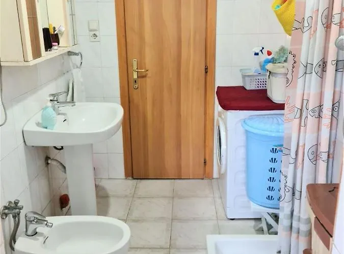 Folklore Retreat With Art & Mountain Views Tirana