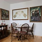 Folklore Retreat With Art & Mountain Views Διαμέρισμα
