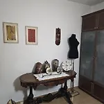 Folklore Retreat With Art & Mountain Views Τίρανα