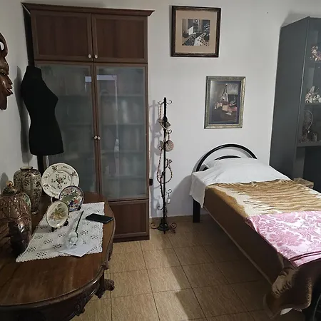 Folklore Retreat With Art & Mountain Views Διαμέρισμα