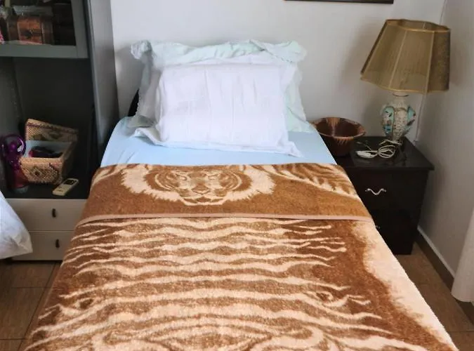 Folklore Retreat With Art & Mountain Views Apartmán Tirana