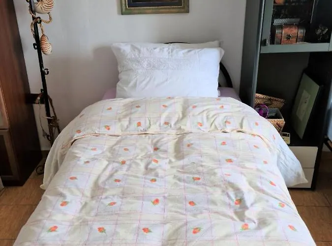 Folklore Retreat With Art & Mountain Views Apartment *