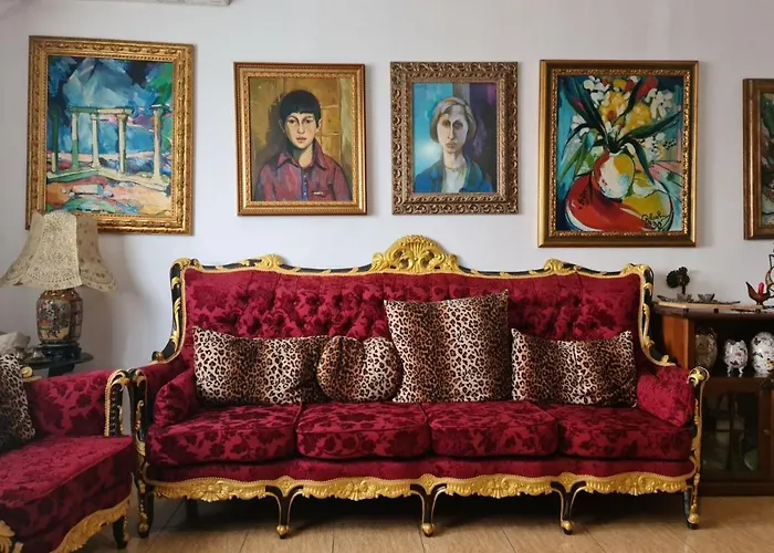 Apartment Folklore Retreat With Art & Mountain Views *