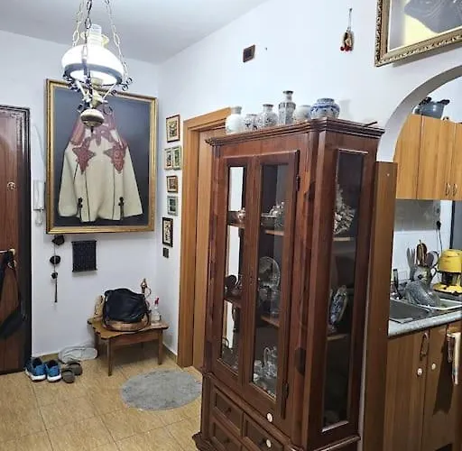 Folklore Retreat With Art & Mountain Views Apartment Tirana