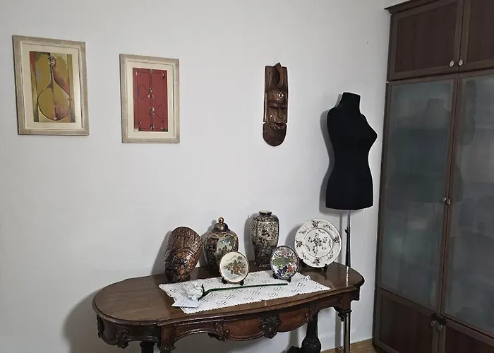 Folklore Retreat With Art & Mountain Views Tirana