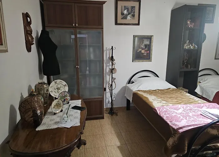 Folklore Retreat With Art & Mountain Views Apartmán