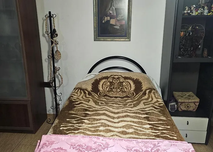 Folklore Retreat With Art & Mountain Views * Tirana